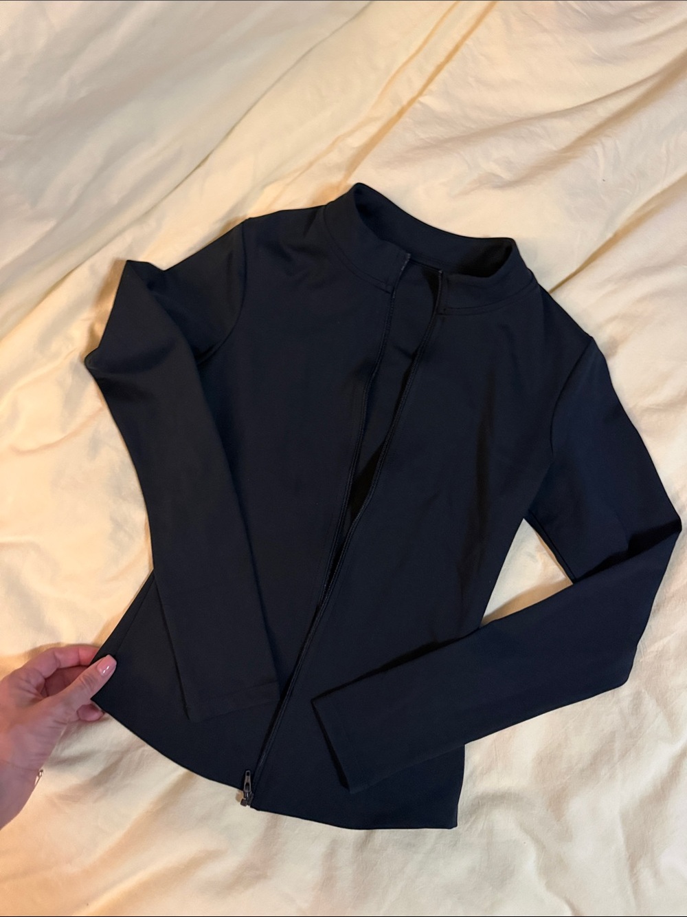 Women's Black Zip-Front Long-Sleeve Jacket